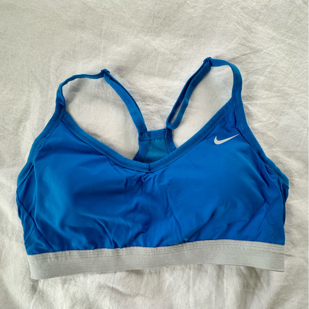 Nike Women's Dri-FIT Light-Support Padded V-Neck Sports Bra - Size L